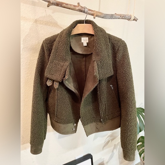 Evereve Jackets & Coats Evereve Peyton Jensen Olive Green Sherpa Moto Jacket Size Small